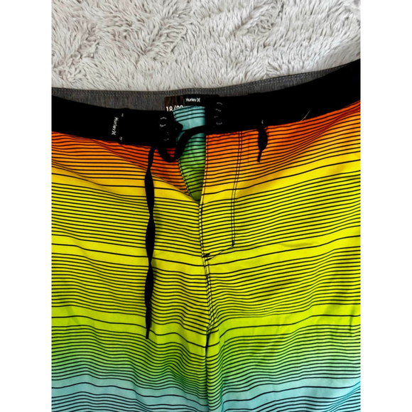 Hurley Youth BoardShorts 18/29, Never Worn, Originally $35 Neon Colorful - Picture 5 of 5